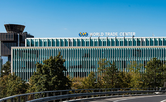 The LuerChem LLC head ffice is located in the World Trade Center Geneva II in Switzerland, next to the Geneva international airport.